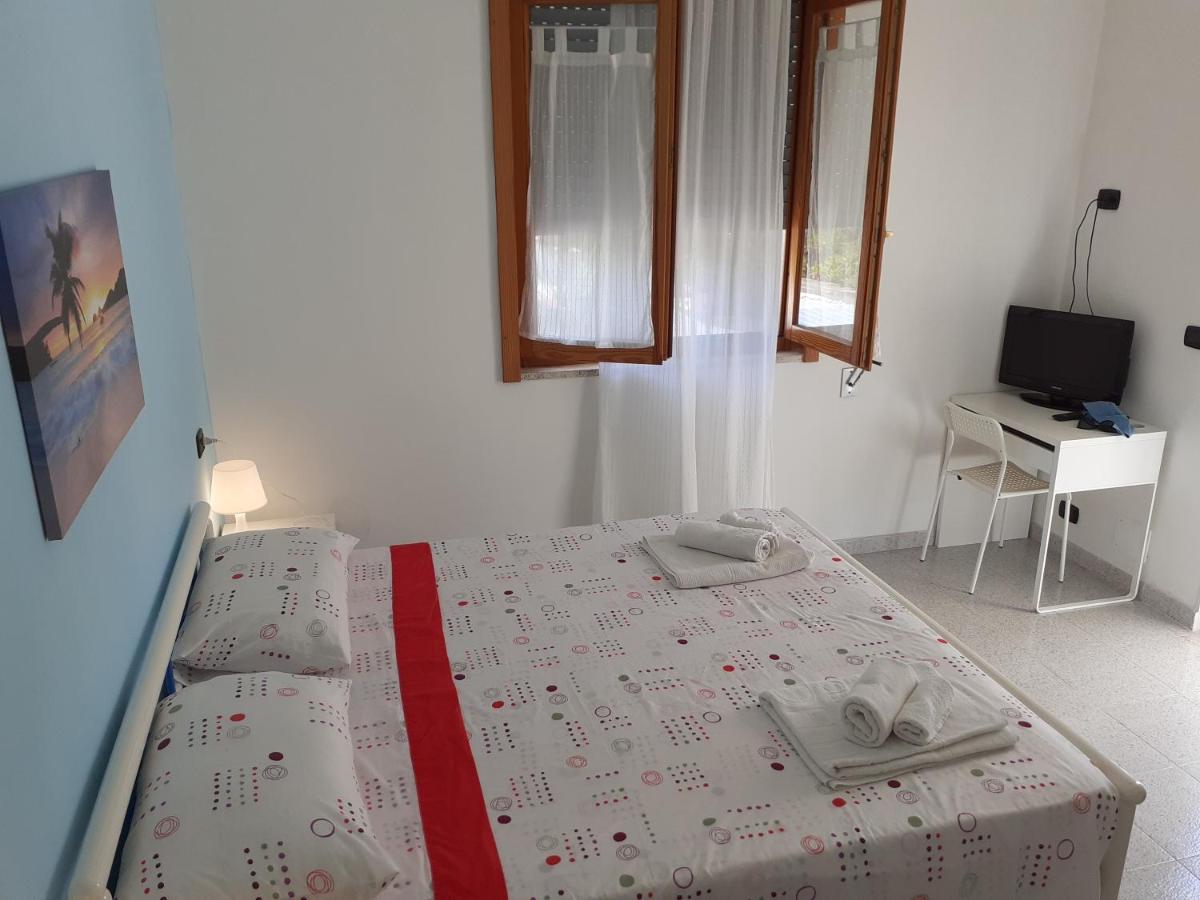Casa Vacanza Fiorella Torre dell'Orso Exterior foto