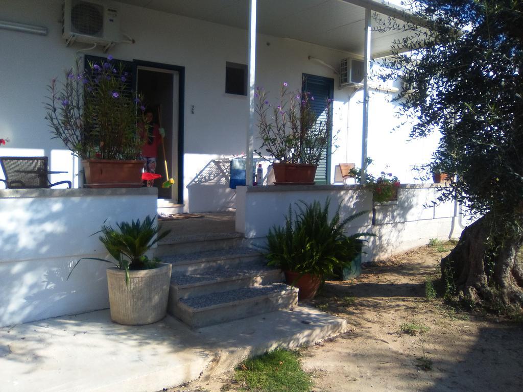 Casa Vacanza Fiorella Torre dell'Orso Exterior foto