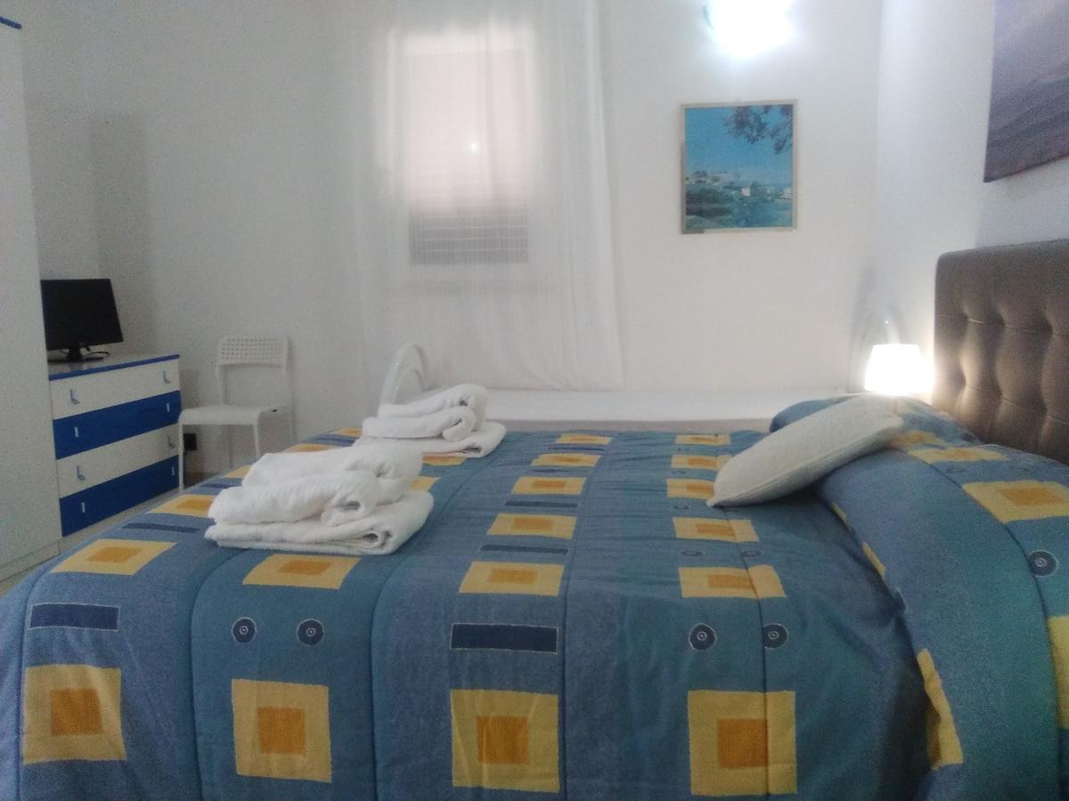 Casa Vacanza Fiorella Torre dell'Orso Exterior foto